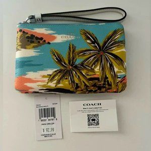 Coach Corner Zip Wristlet With Hawaiian Print in Chalk Multi